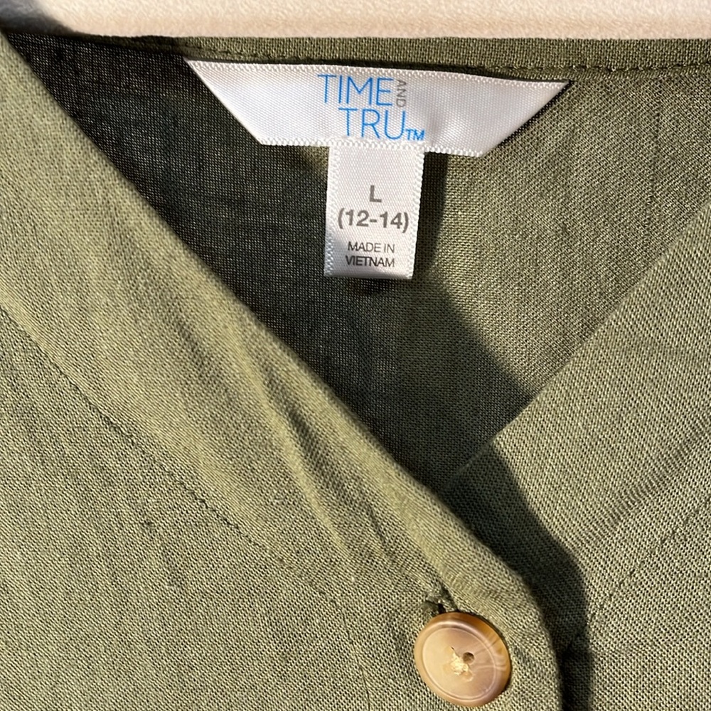 TIME and TRU  Women’s Button Tie Shirt - Picture 2 of 5